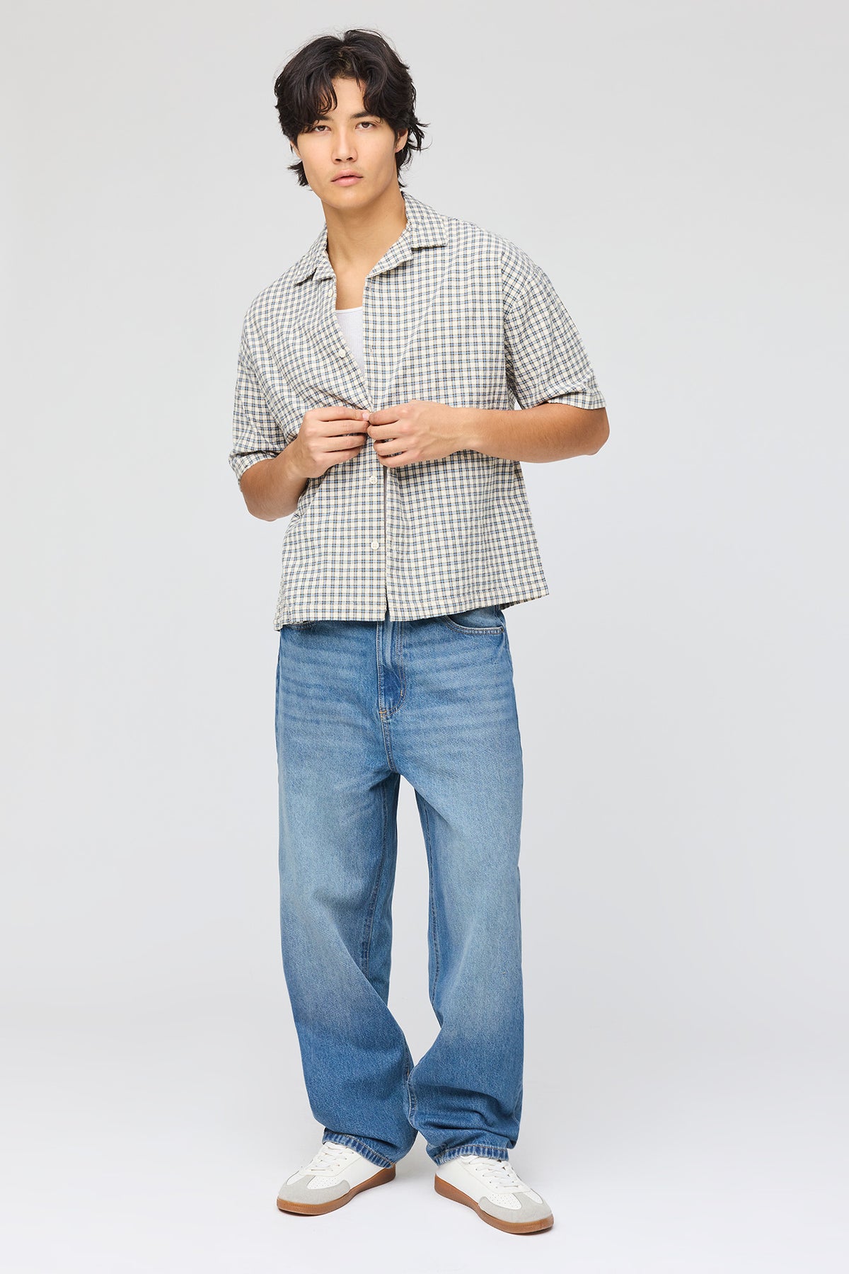 Alt View 4. Baggy Washed Medium Jean - Navy Blue