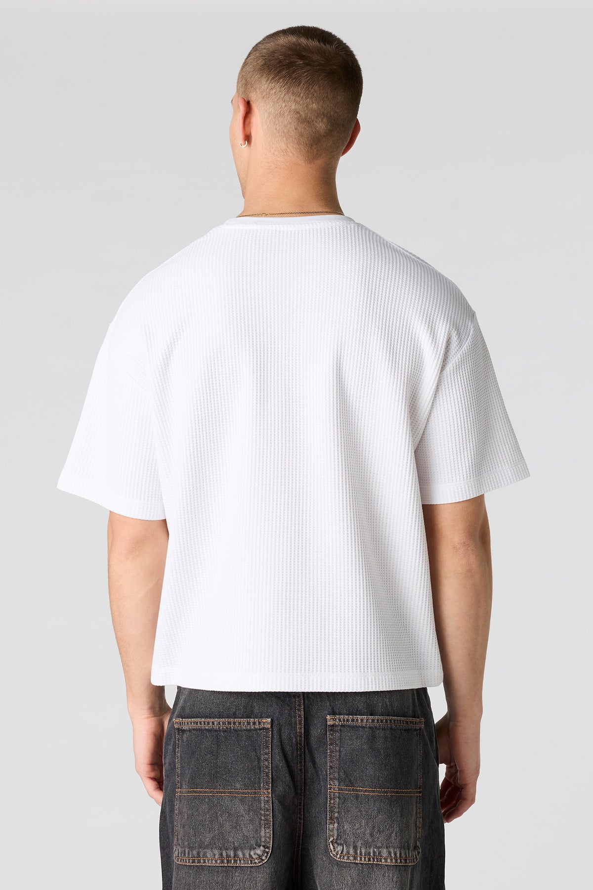 Alt View 2. Textured Boxy T-Shirt - White