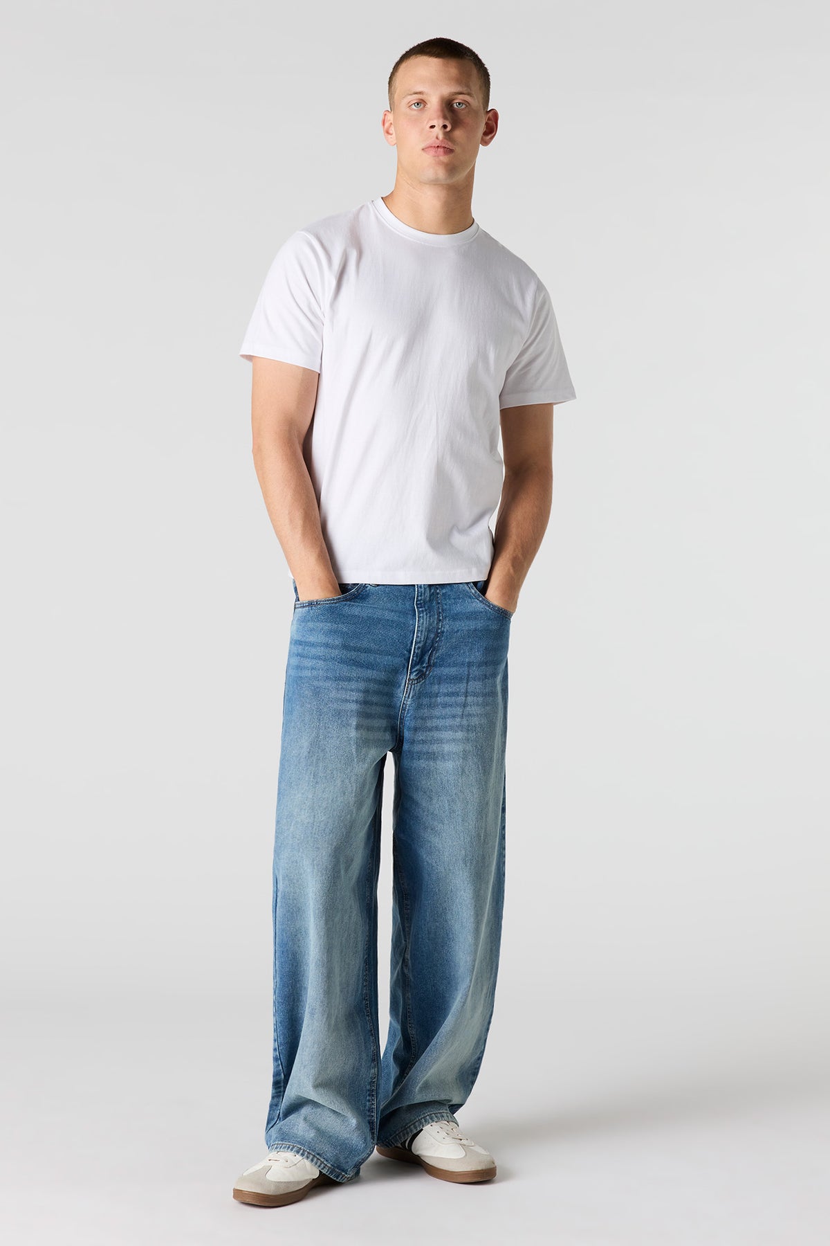 Alt View 3. Crewneck T-Shirt - White