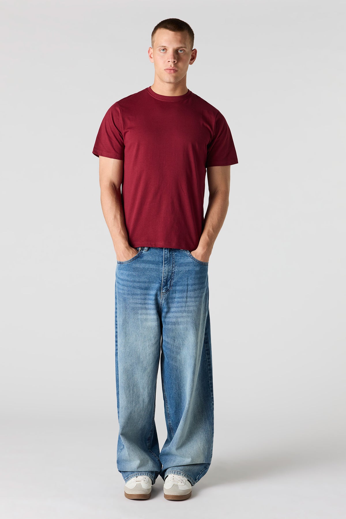 Vue alternative 21. T-shirt ras du cou