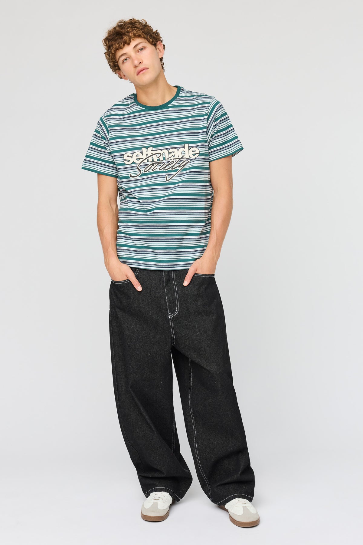 Alt View 3. Graphic Striped T-Shirt - Green