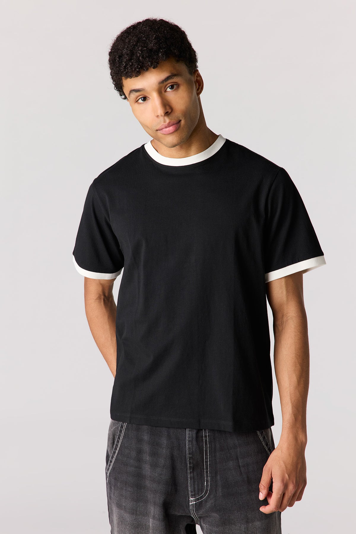 T-shirt à liséré contrastant