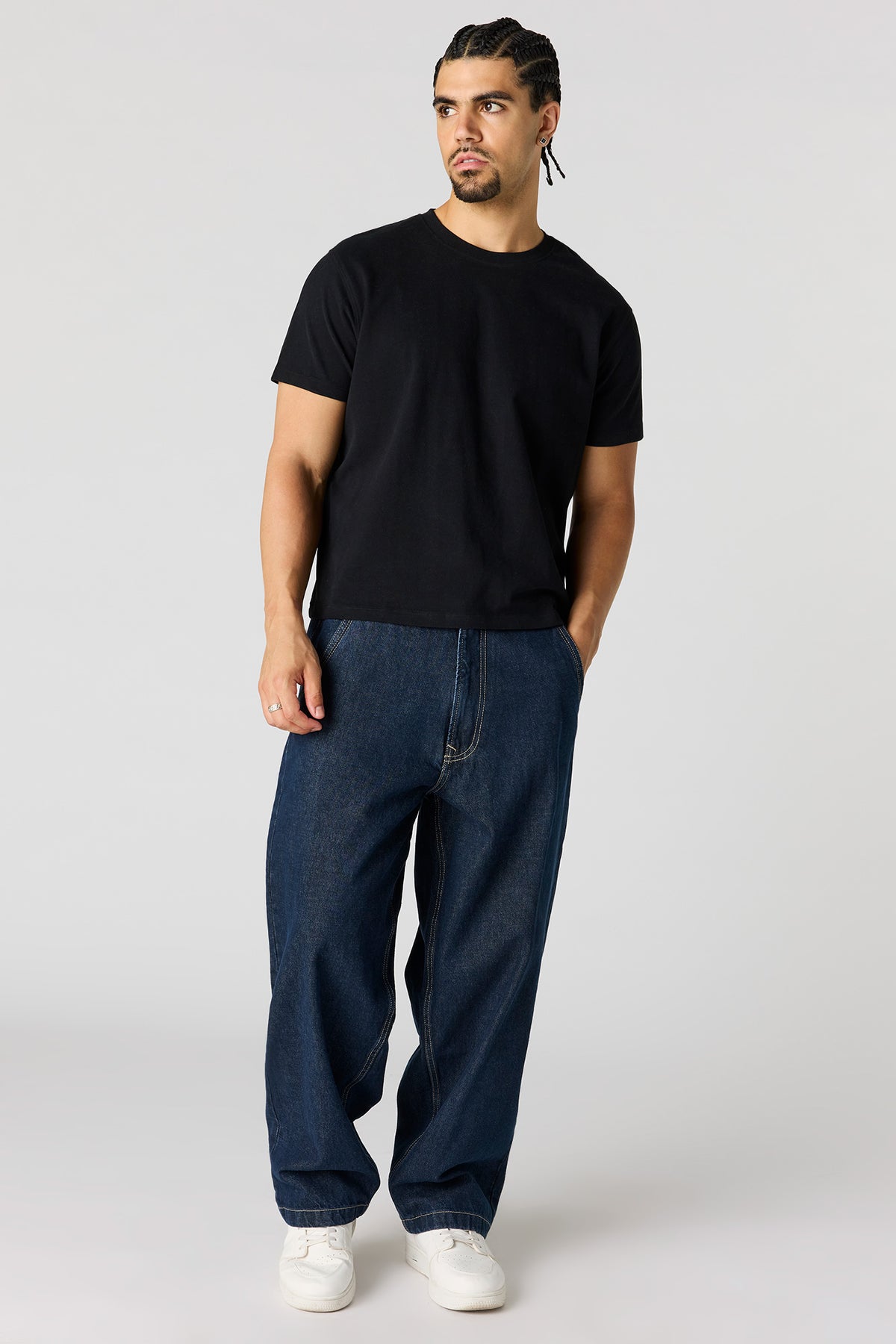 Alt View 3. Boxy Crewneck T-Shirt - Black