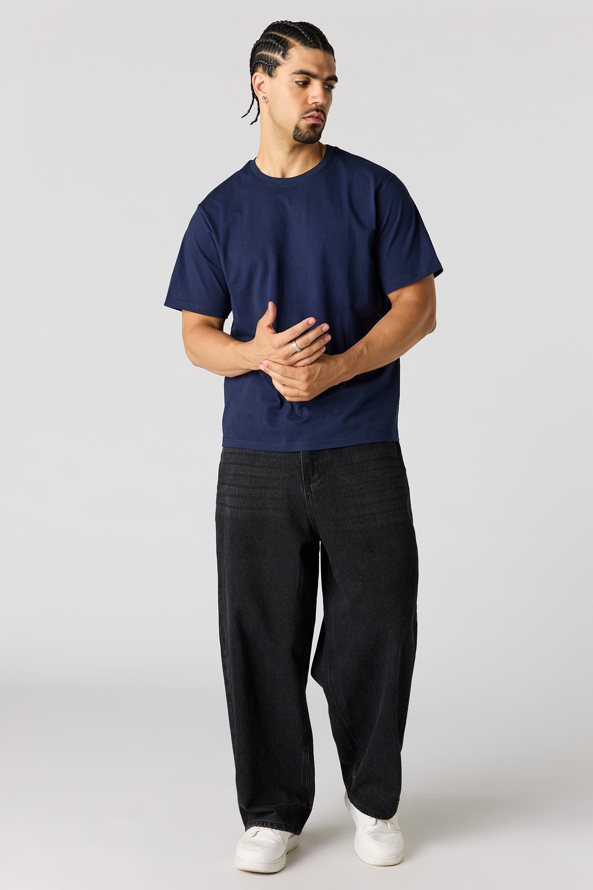 Alt View 3. Crewneck T-Shirt - Navy