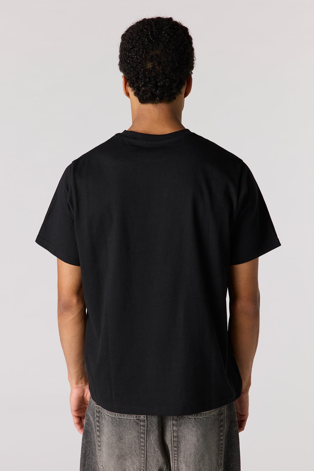 Vue alternative 2. T-shirt avec motif brodé