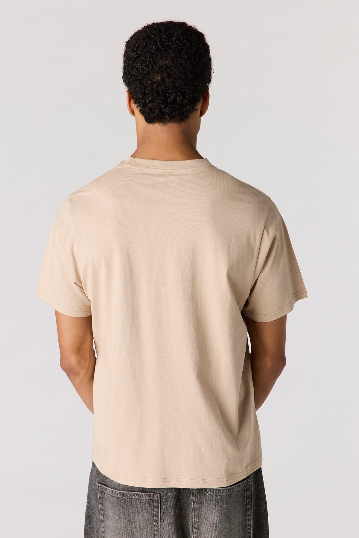 Vue alternative 2. T-shirt avec motif brodé