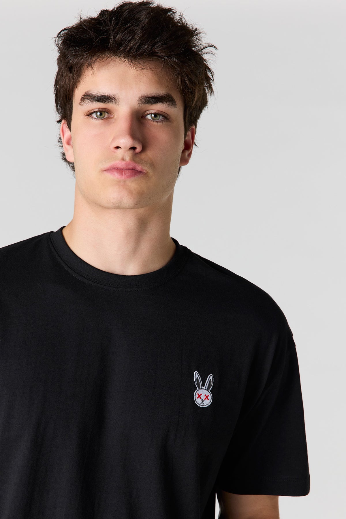 Vue alternative 4. T-shirt carré avec motif brodé