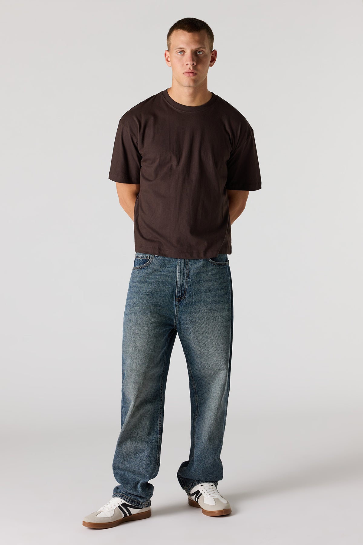 Alt View 3. Boxy T-Shirt - Brown