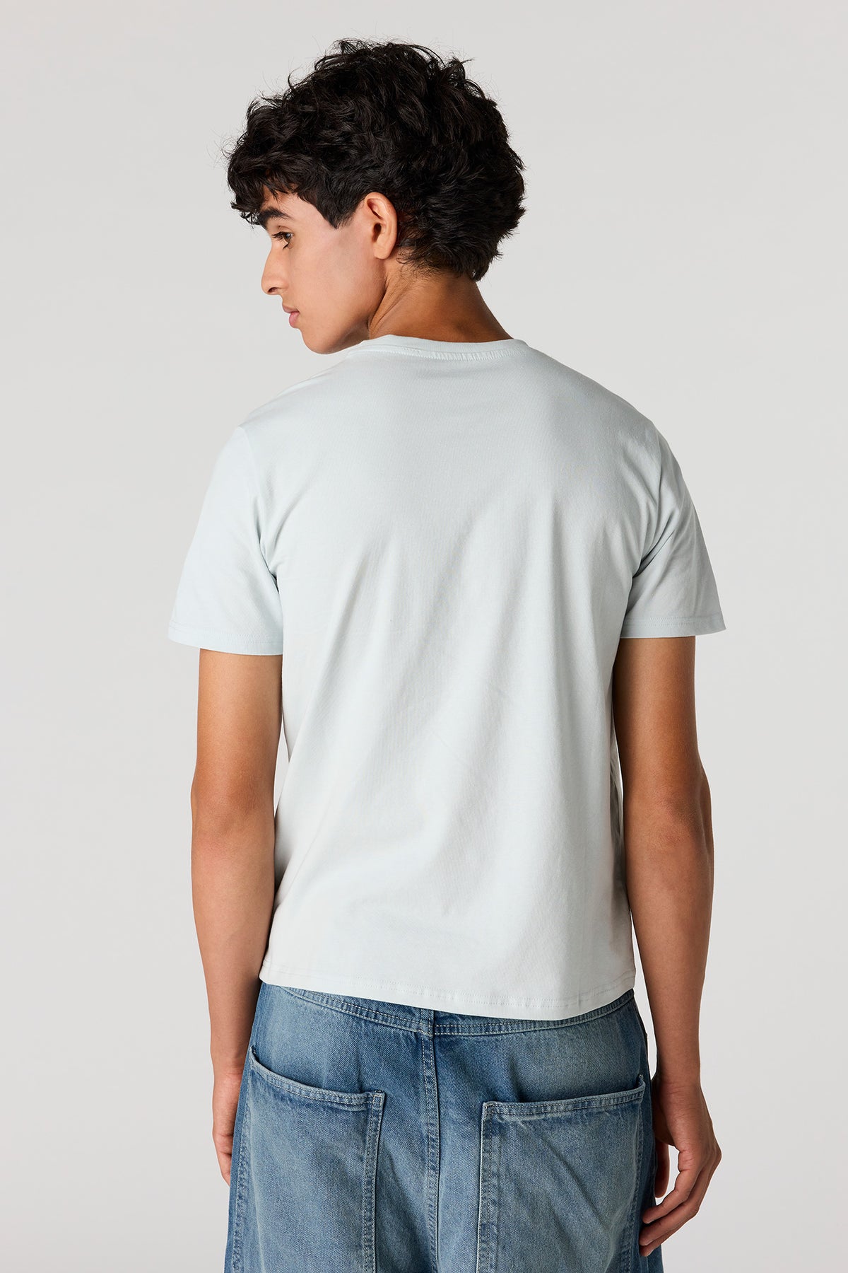 Alt View 2. Slim T-Shirt - Light Blue