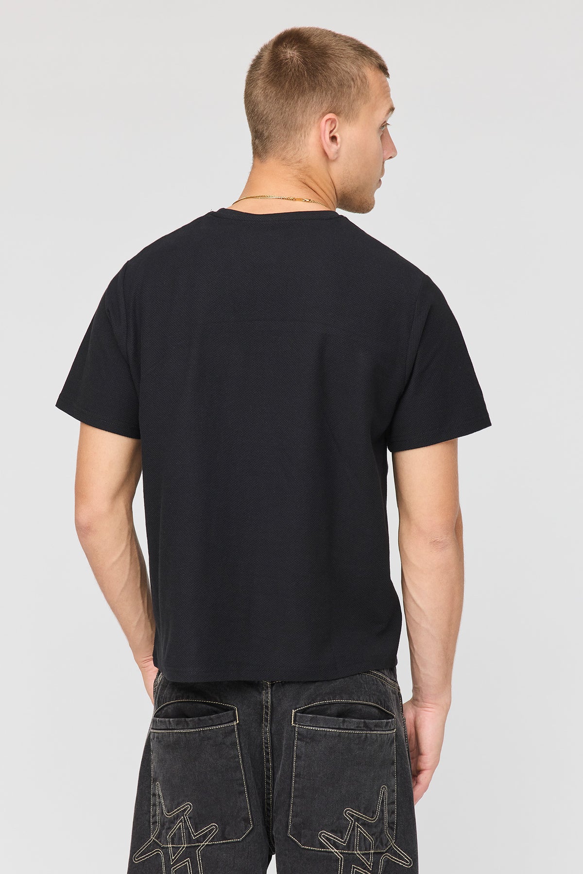 Vue alternative 2. T-shirt texturé