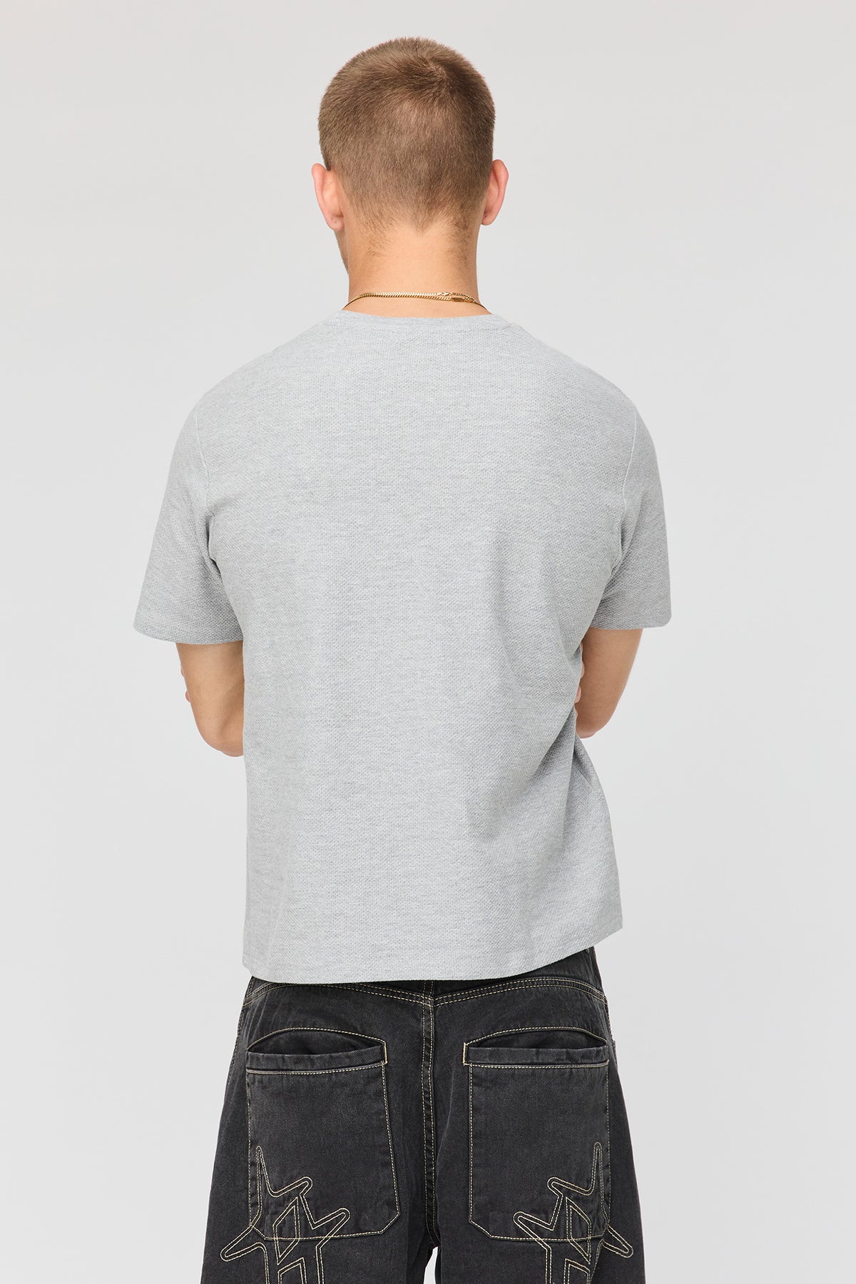 Vue alternative 2. T-shirt texturé