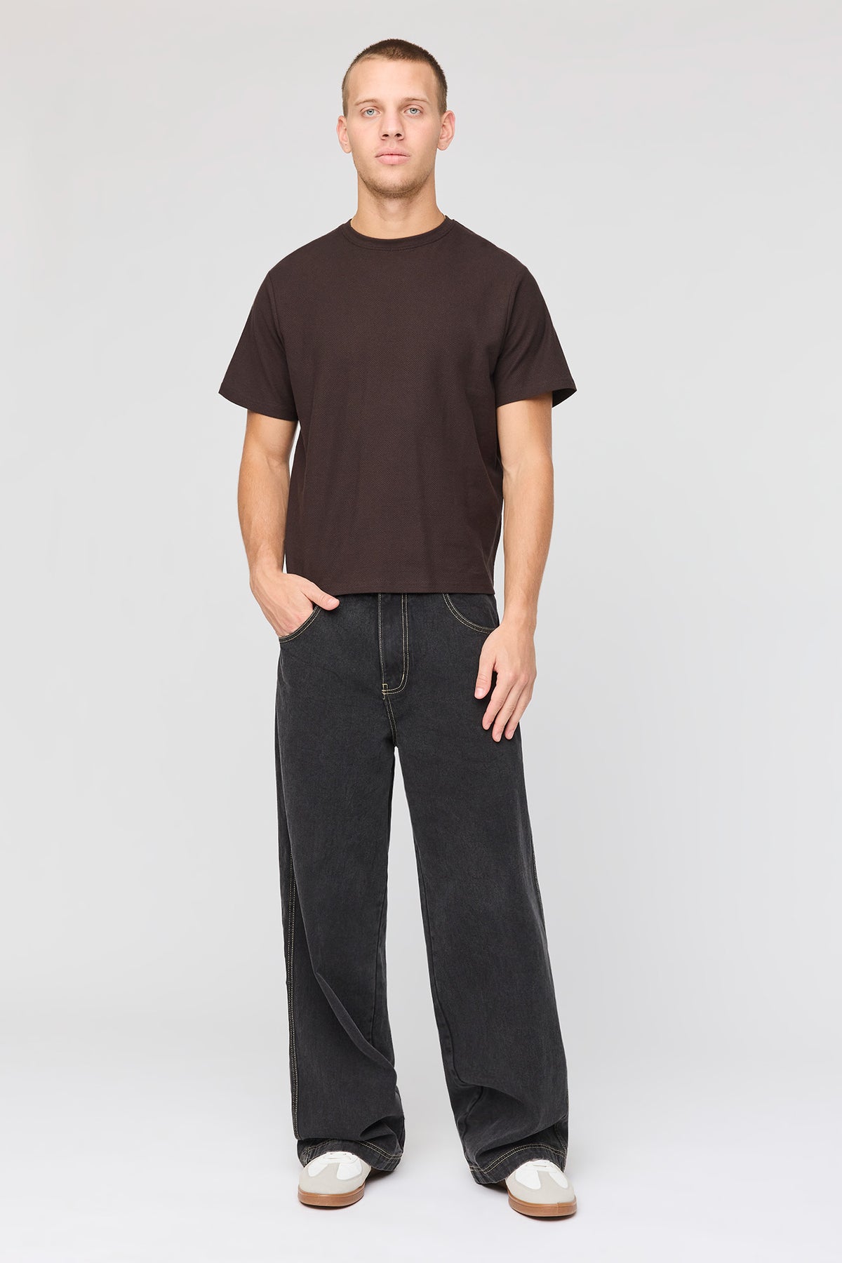 Vue alternative 3. T-shirt texturé