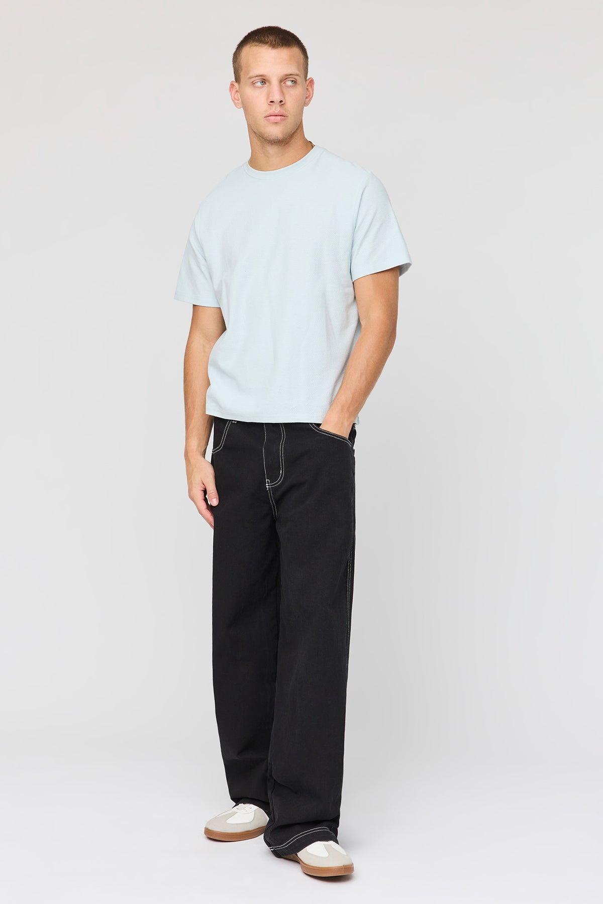 Vue alternative 3. T-shirt texturé