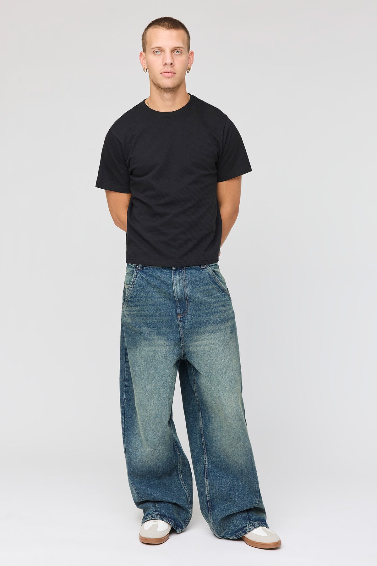 Vue alternative 3. T-shirt texturé