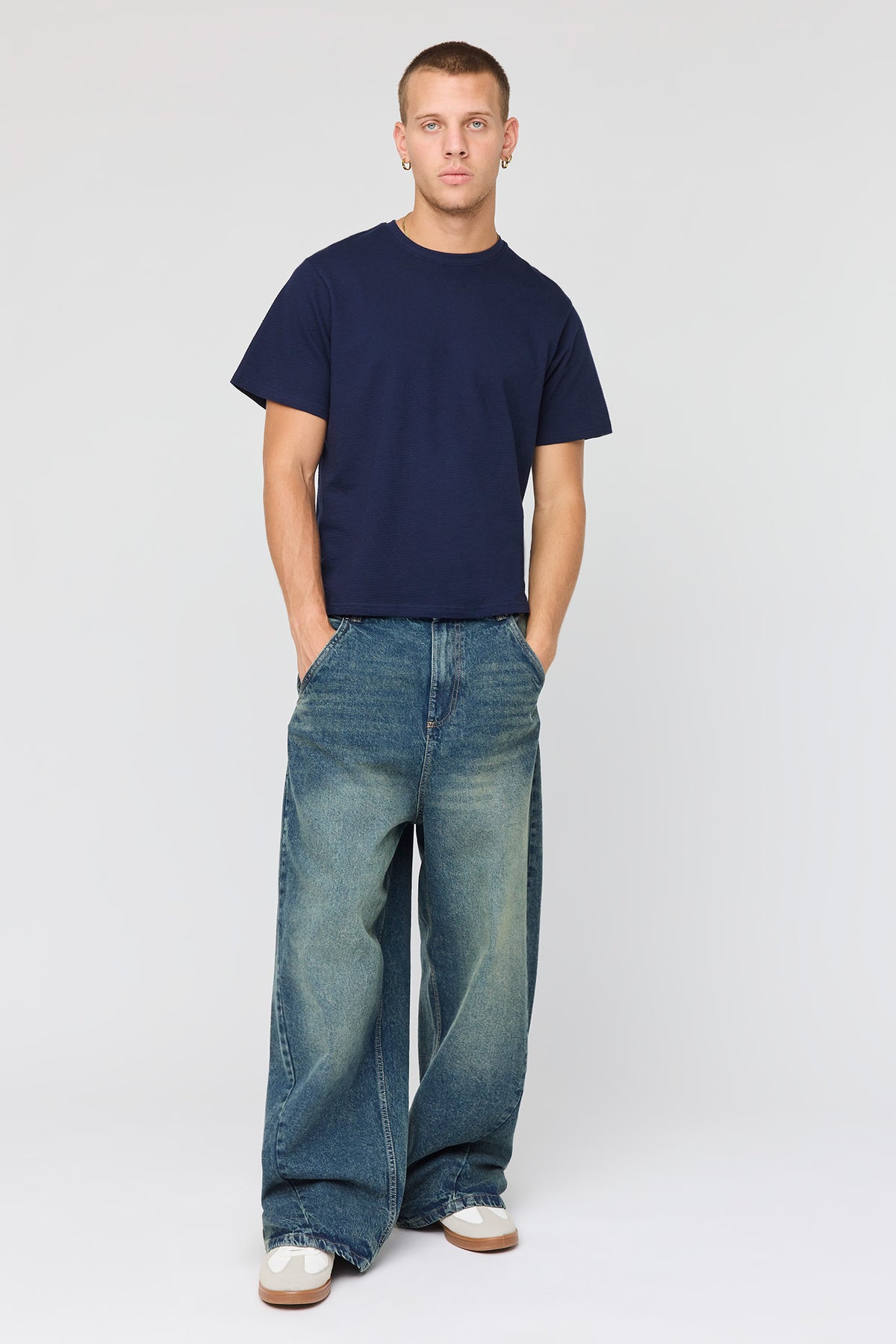 Vue alternative 3. T-shirt texturé