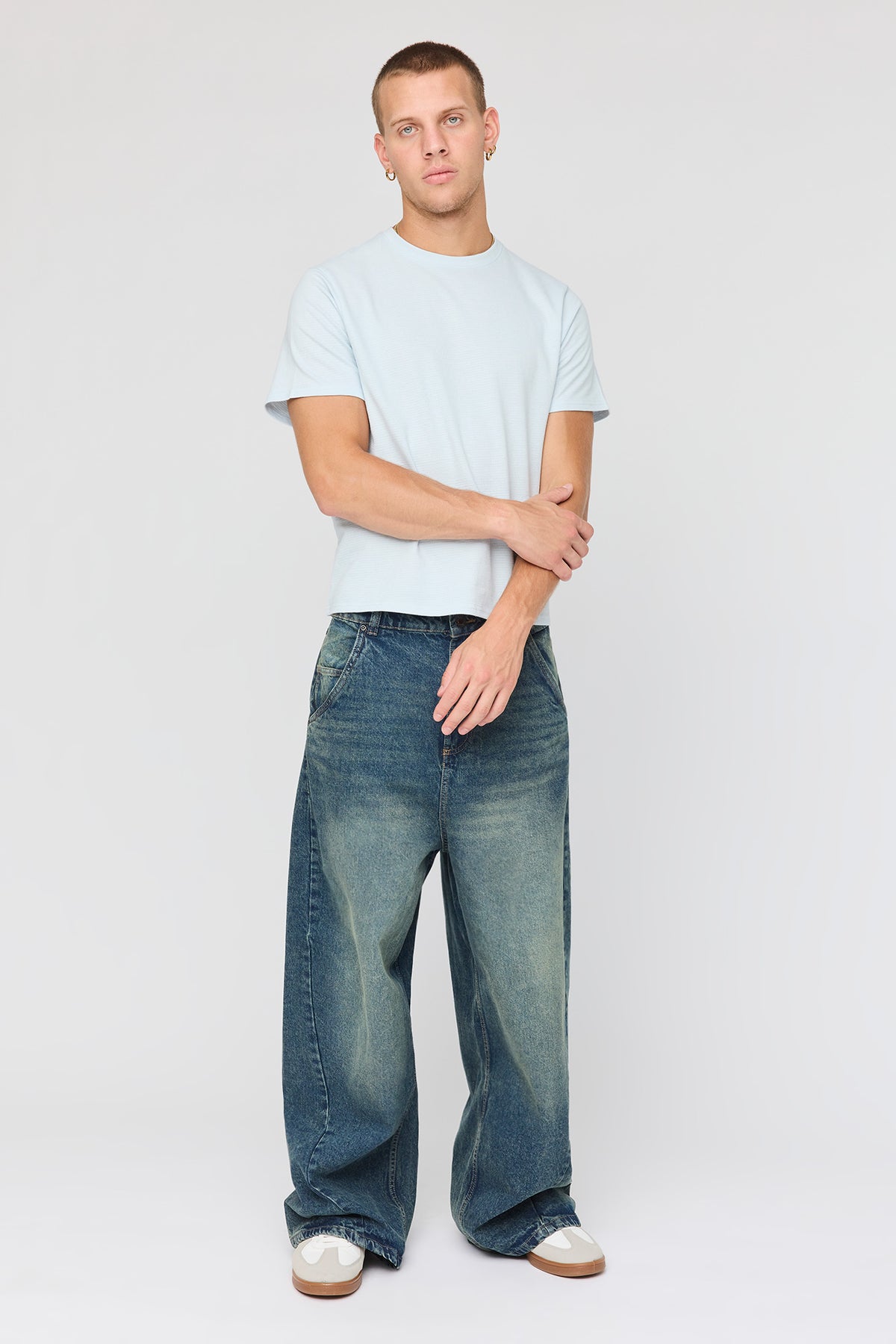 Alt View 3. Textured T-Shirt - Light Blue