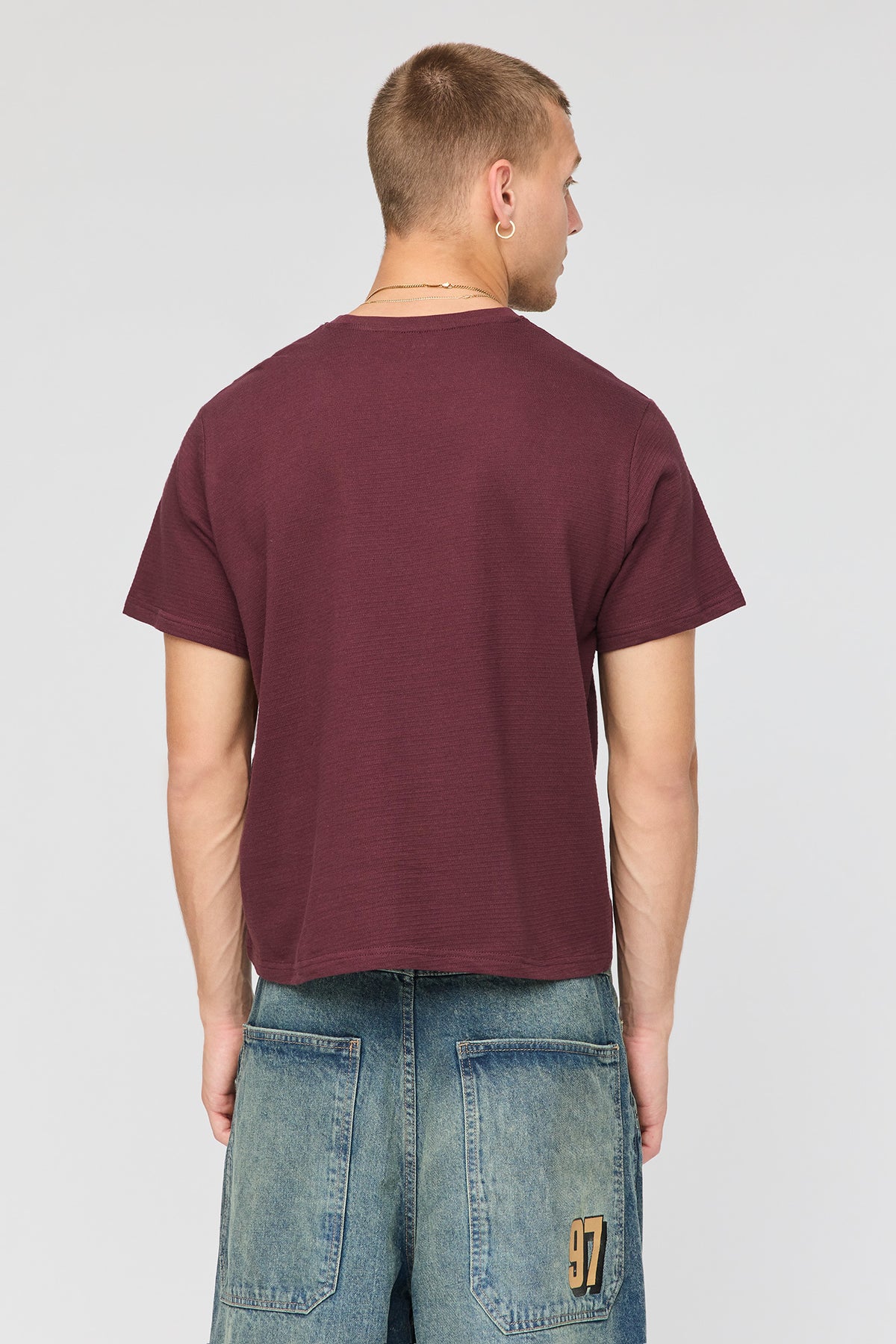 Alt View 2. Textured T-Shirt - Burgundy
