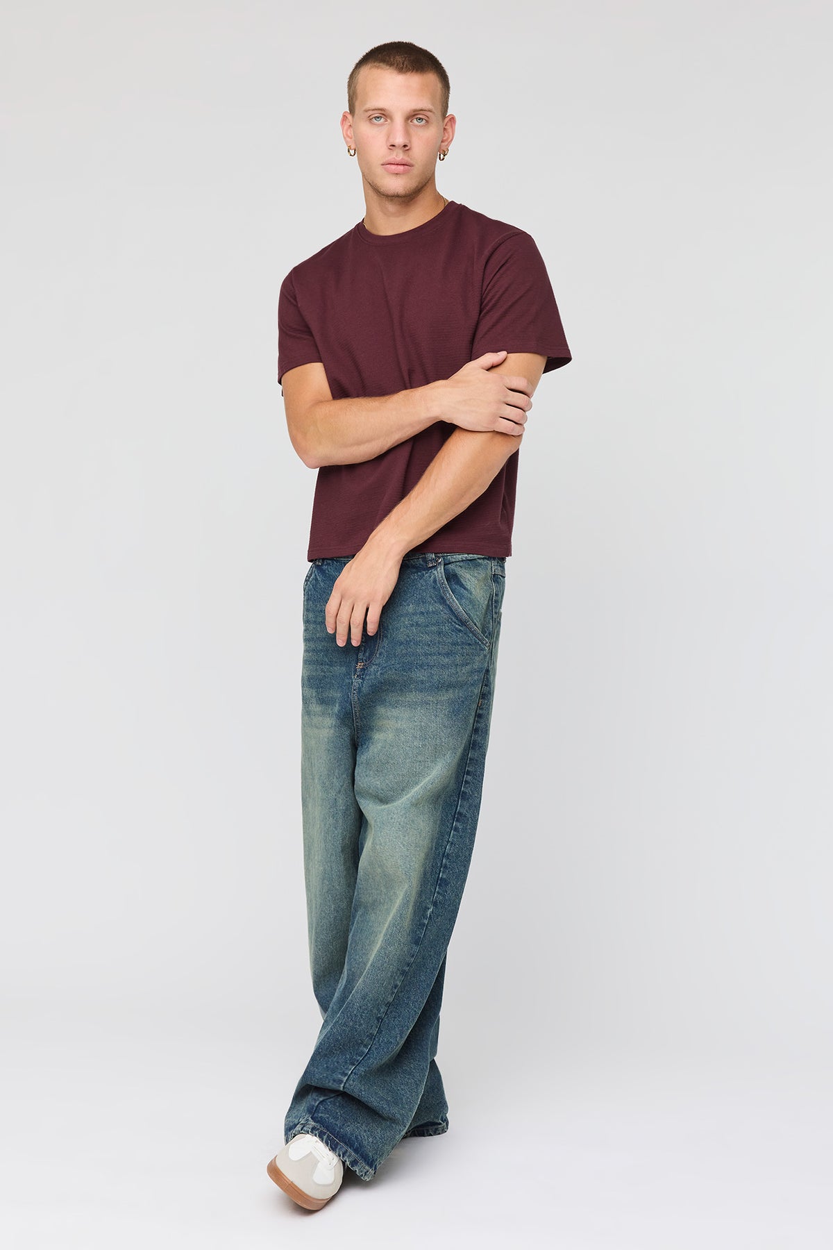 Alt View 3. Textured T-Shirt - Burgundy