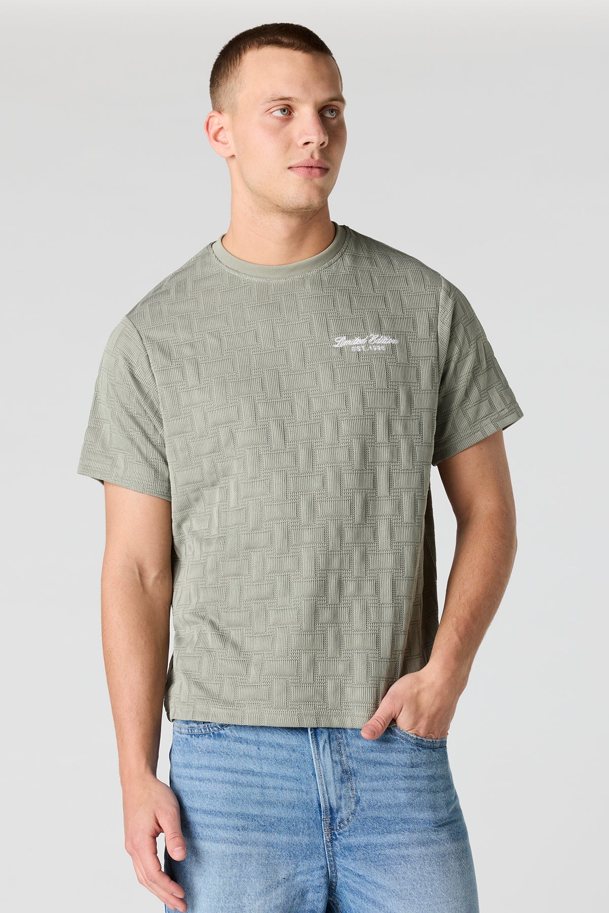 T-shirt en tricot avec motif brodé