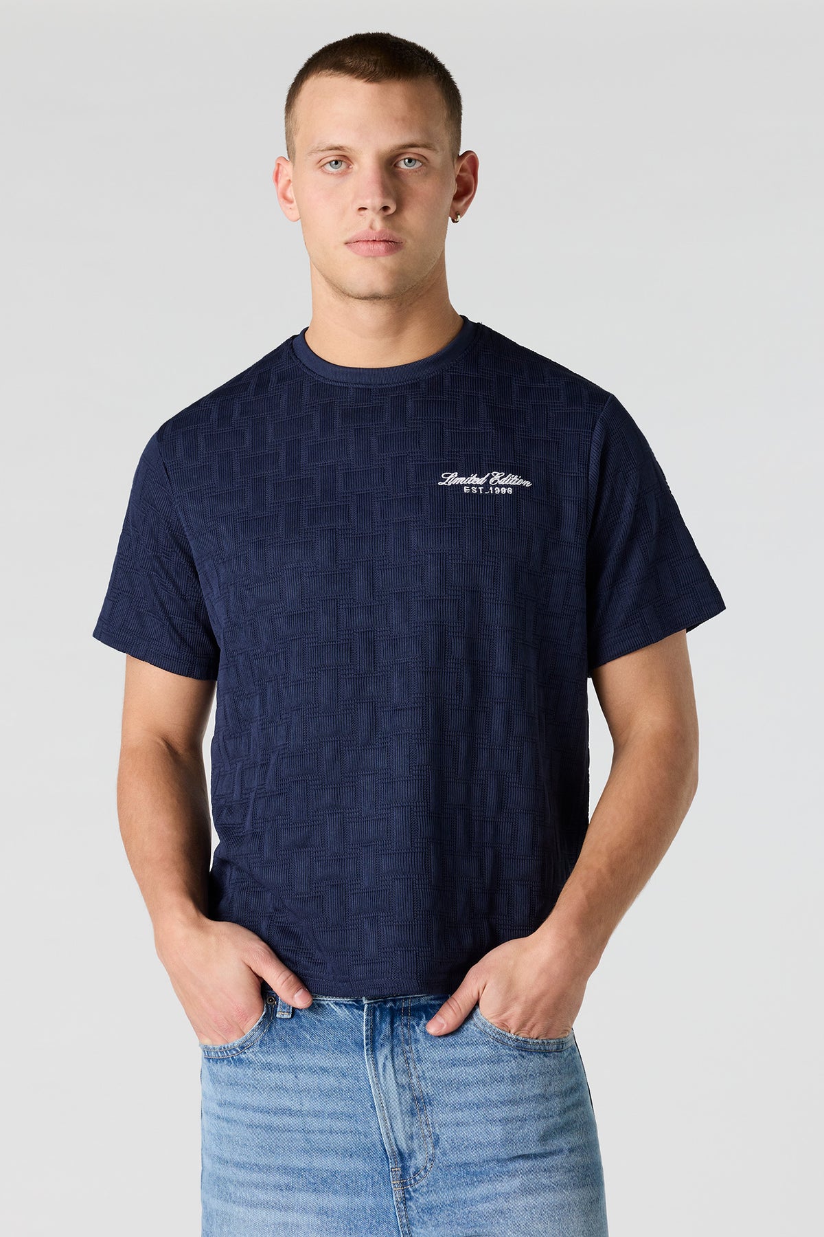 T-shirt en tricot avec motif brodé