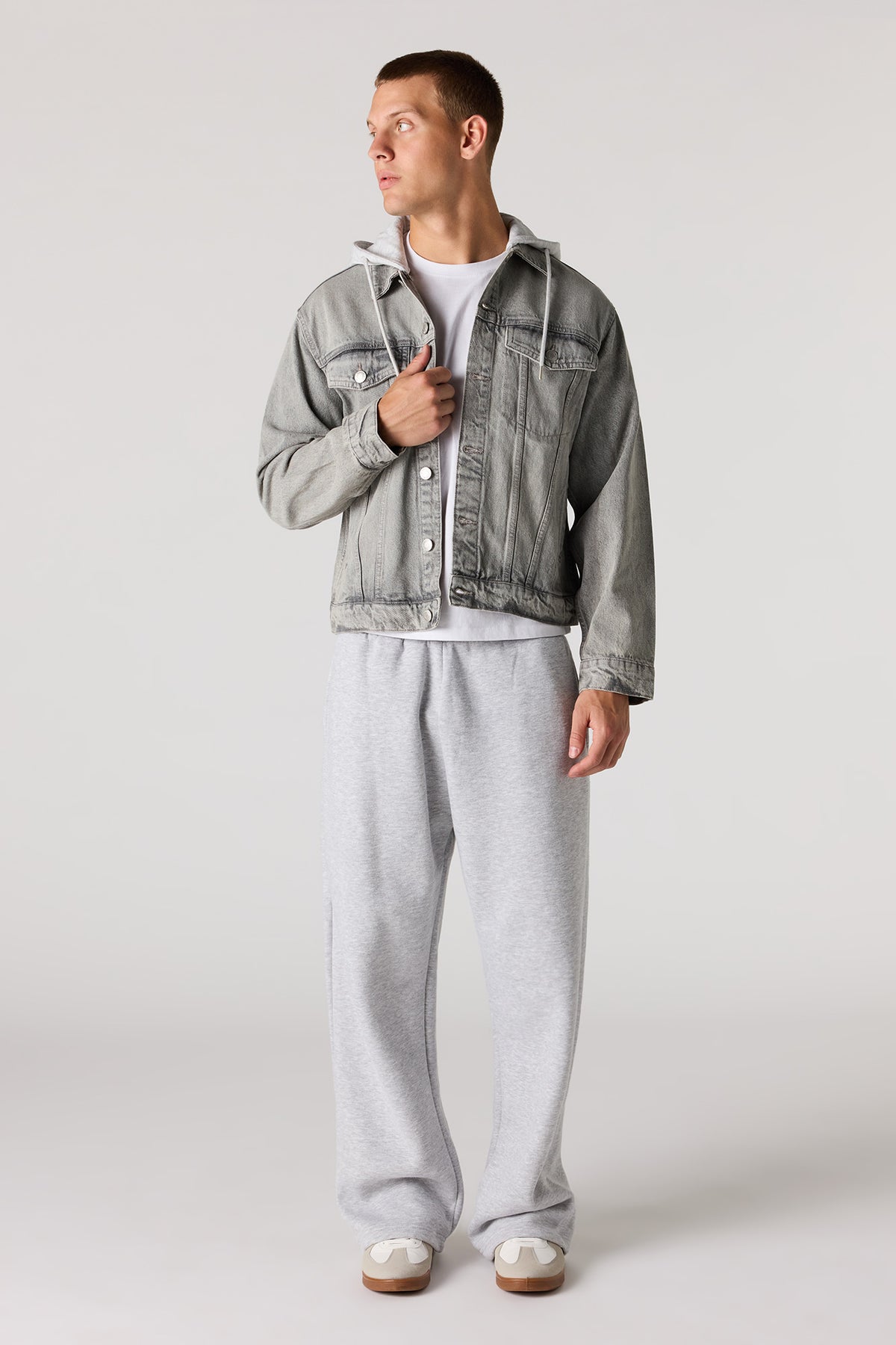 Vue alternative 3. Blouson de camionneur en denim avec capuchon amovible