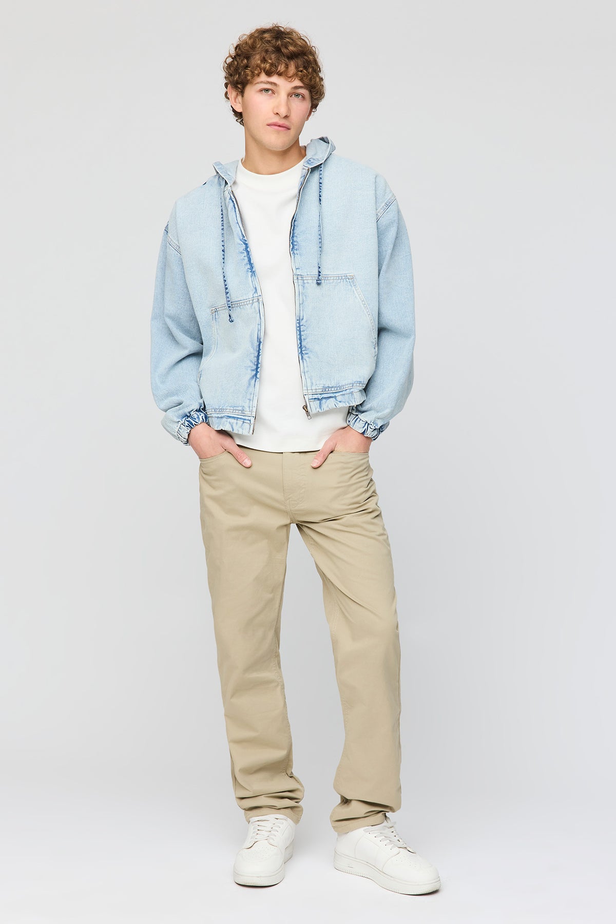 Vue alternative 3. Blouson aviateur à capuchon en denim