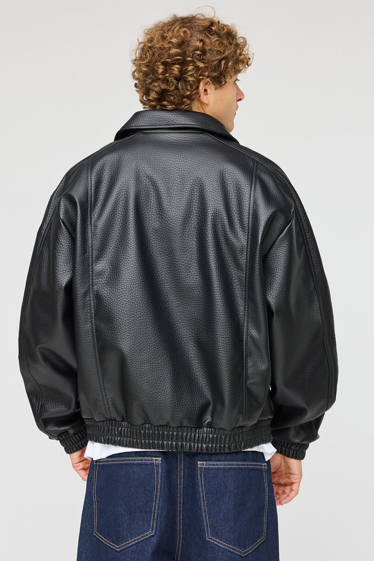 Alt View 2. Faux Leather Bomber Jacket - Black