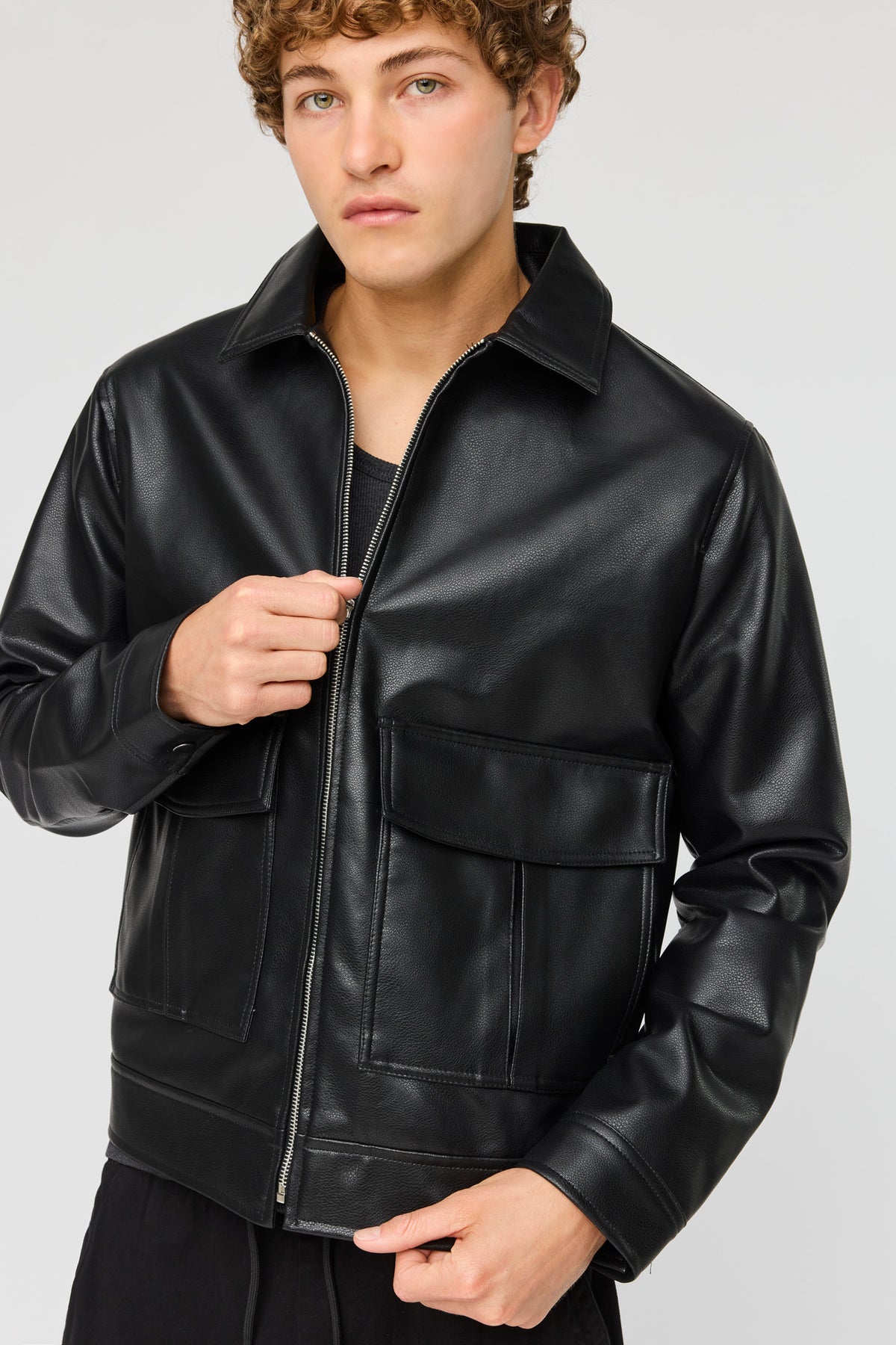 Alt View 4. Faux Leather Bomber Jacket - Black