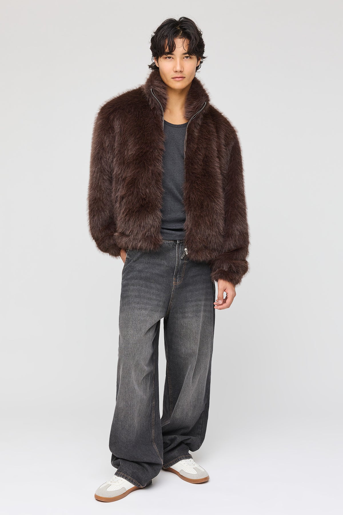 Vue alternative 3. Blouson avec col en similifourrure et fermeture à glissière