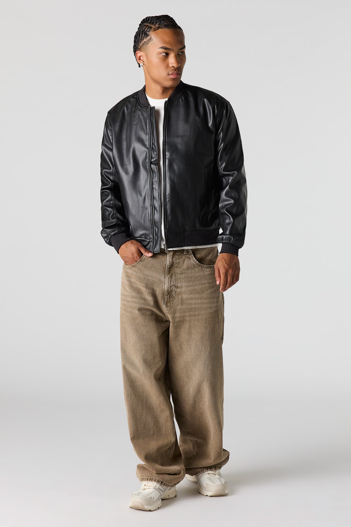 Vue alternative 3. Blouson aviateur en similicuir