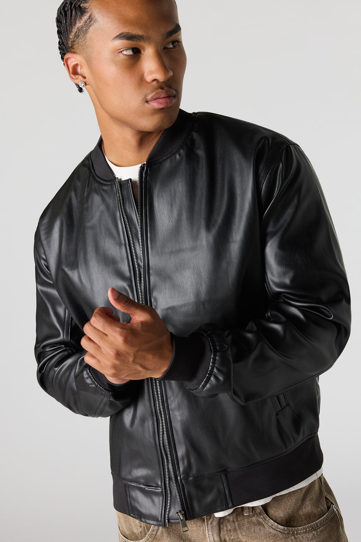 Vue alternative 4. Blouson aviateur en similicuir
