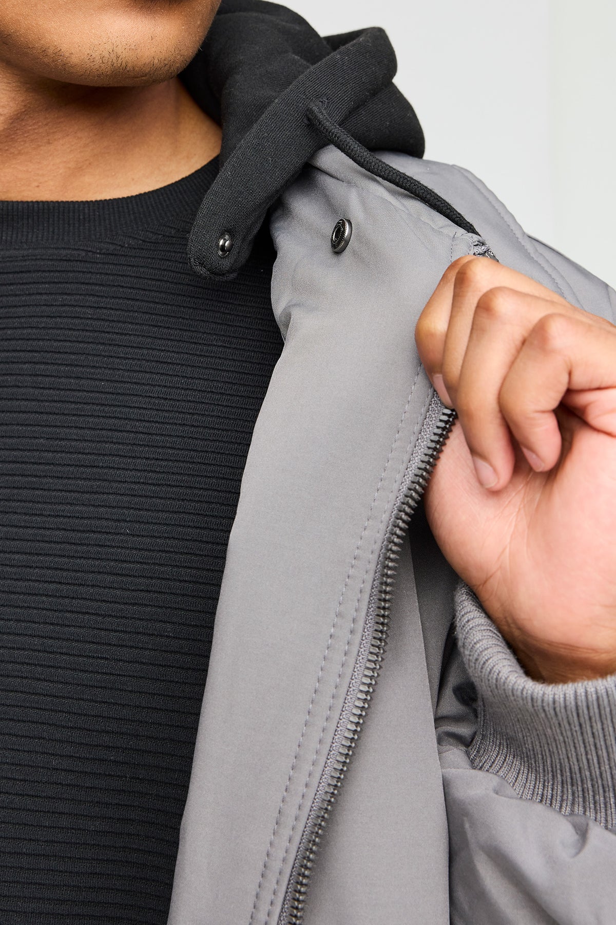 Vue alternative 4. Blouson aviateur avec capuchon amovible