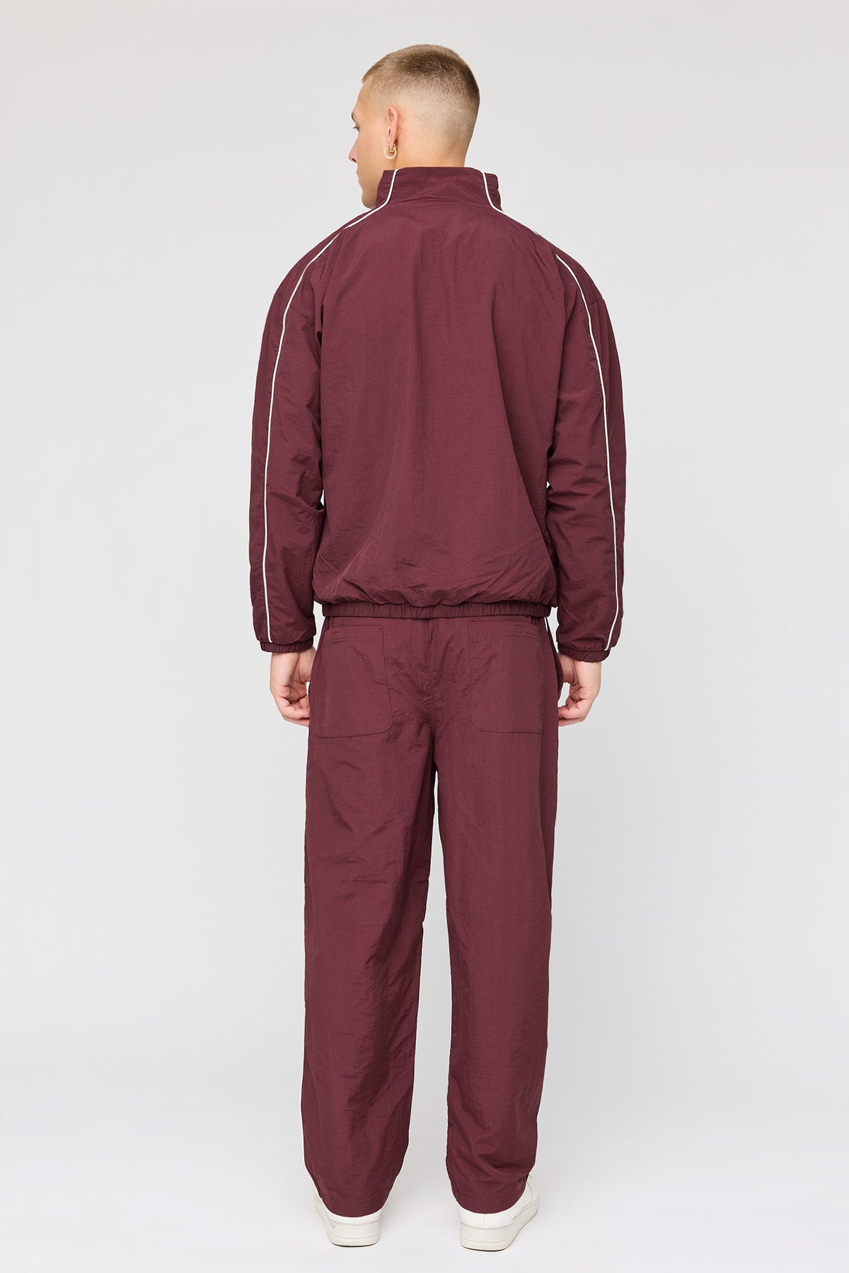 Vue alternative 3. Pantalon en nylon