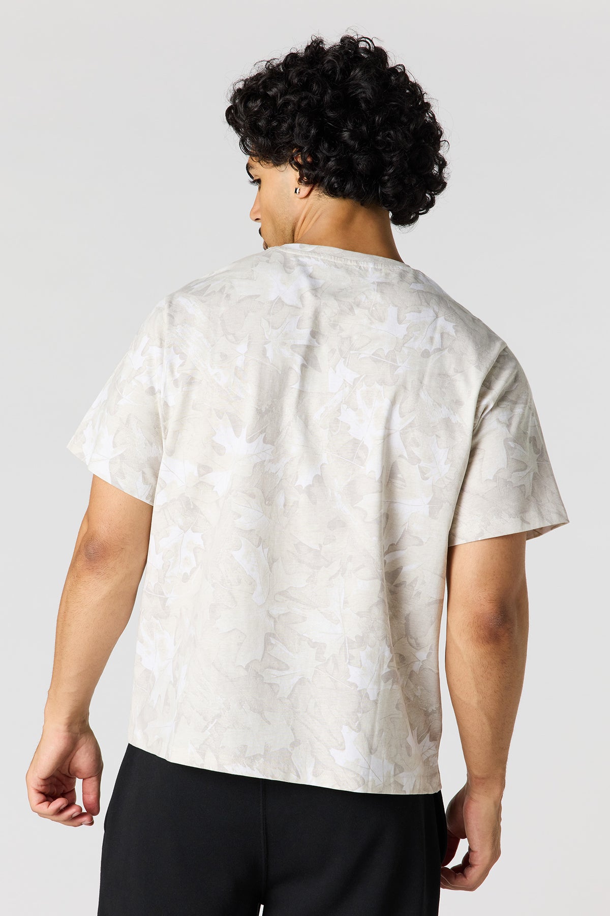 Alt View 2. Camo Graphic T-Shirt - Off White