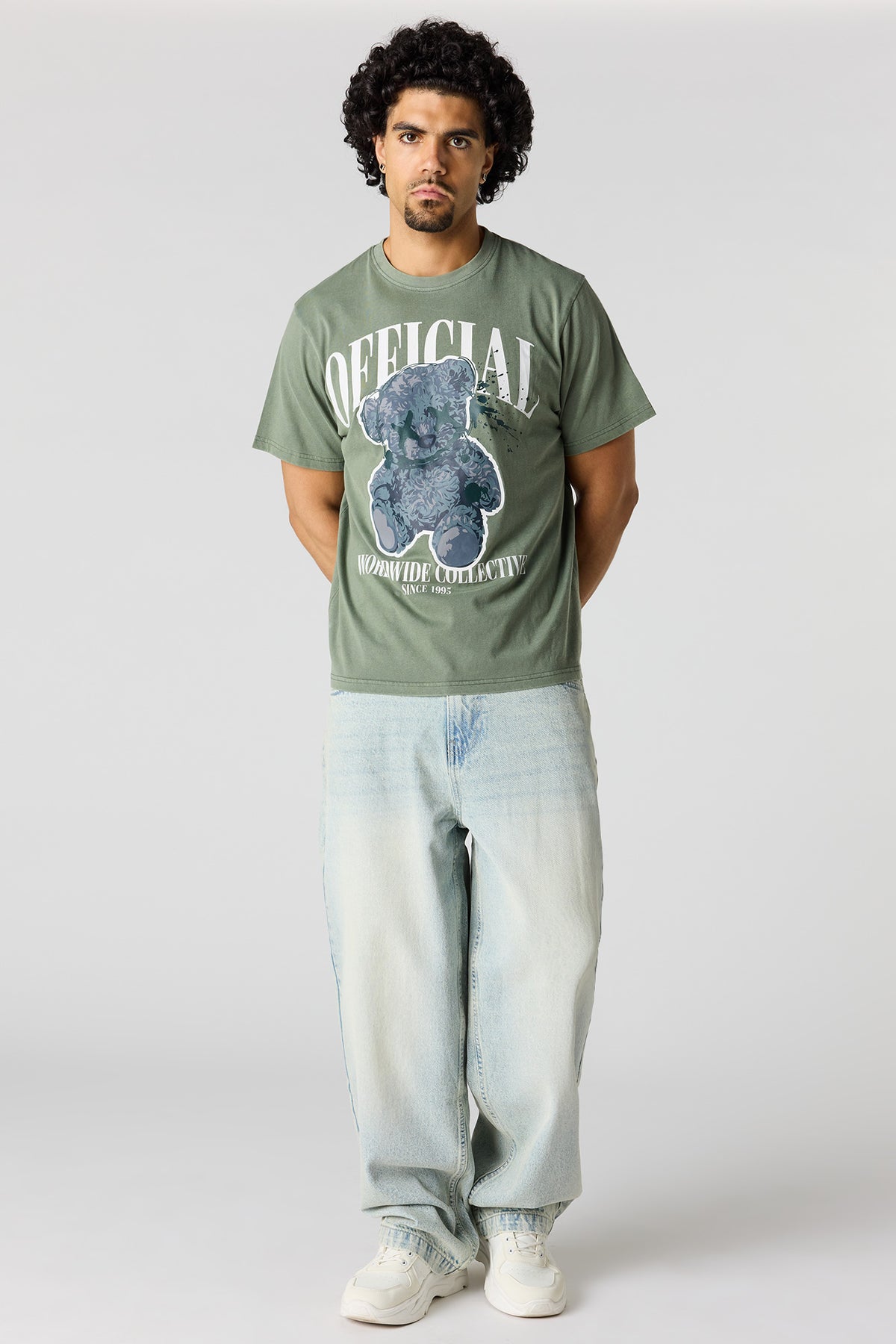 Vue alternative 3. T-shirt délavé à imprimé Ours