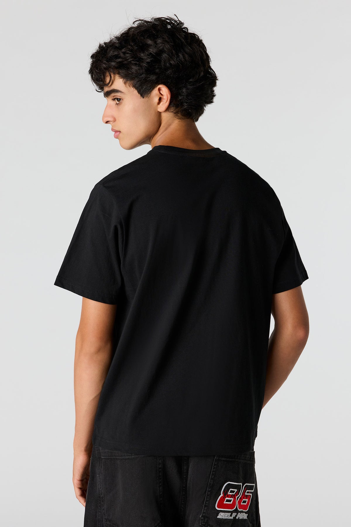Alt View 2. Legends Graphic T-Shirt - Black