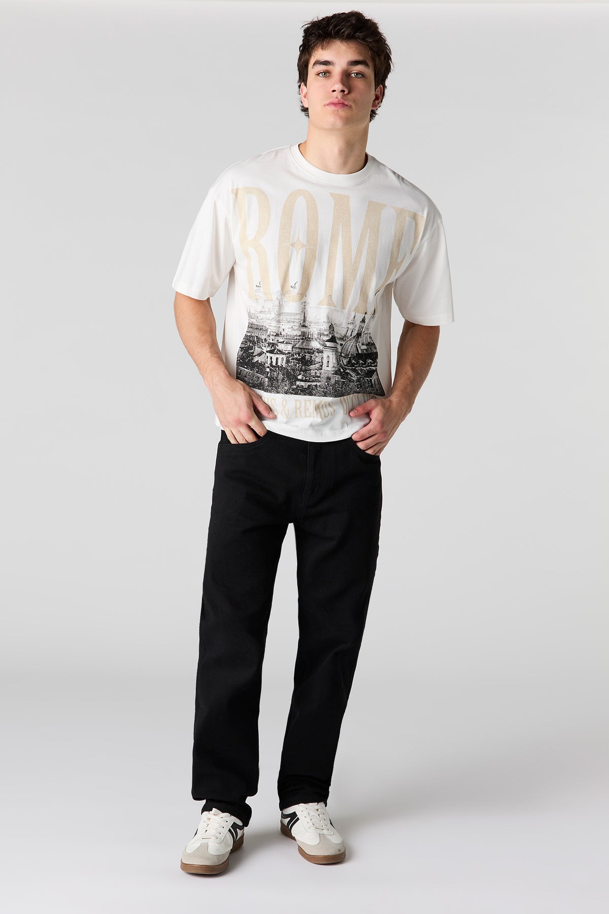Alt View 3. City Graphic Boxy T-Shirt - Off White