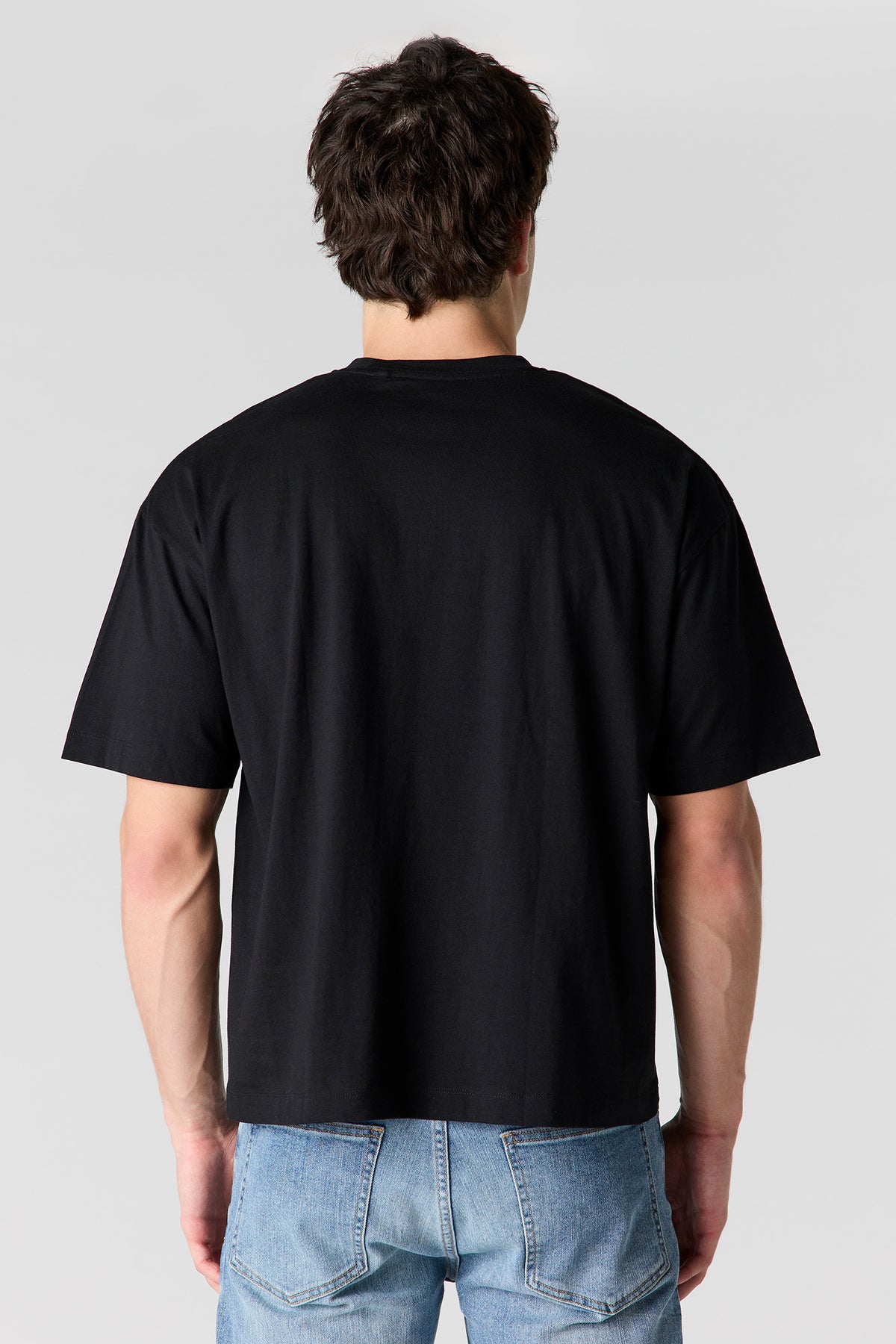 Alt View 2. Graphic Boxy T-Shirt - Black