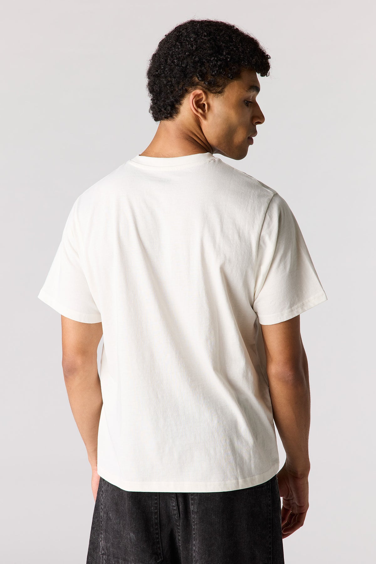 Alt View 2. Graphic T-Shirt - Off White