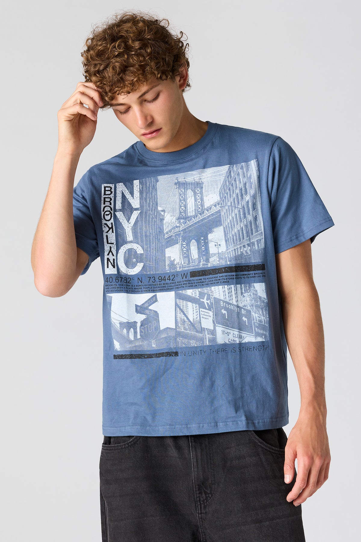City Graphic T-Shirt - Light Blue