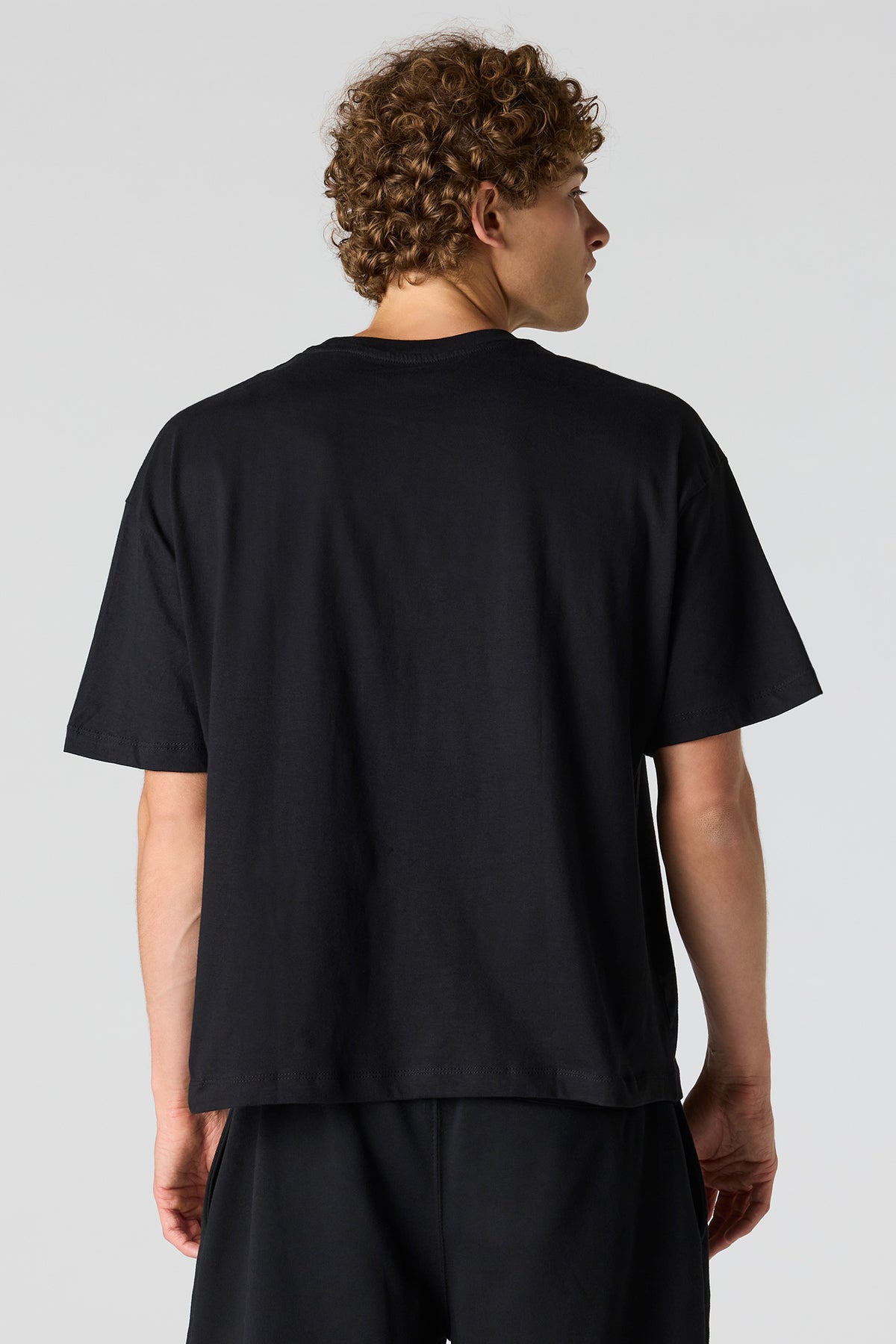 Alt View 2. Ramen Graphic Boxy T-Shirt - Black
