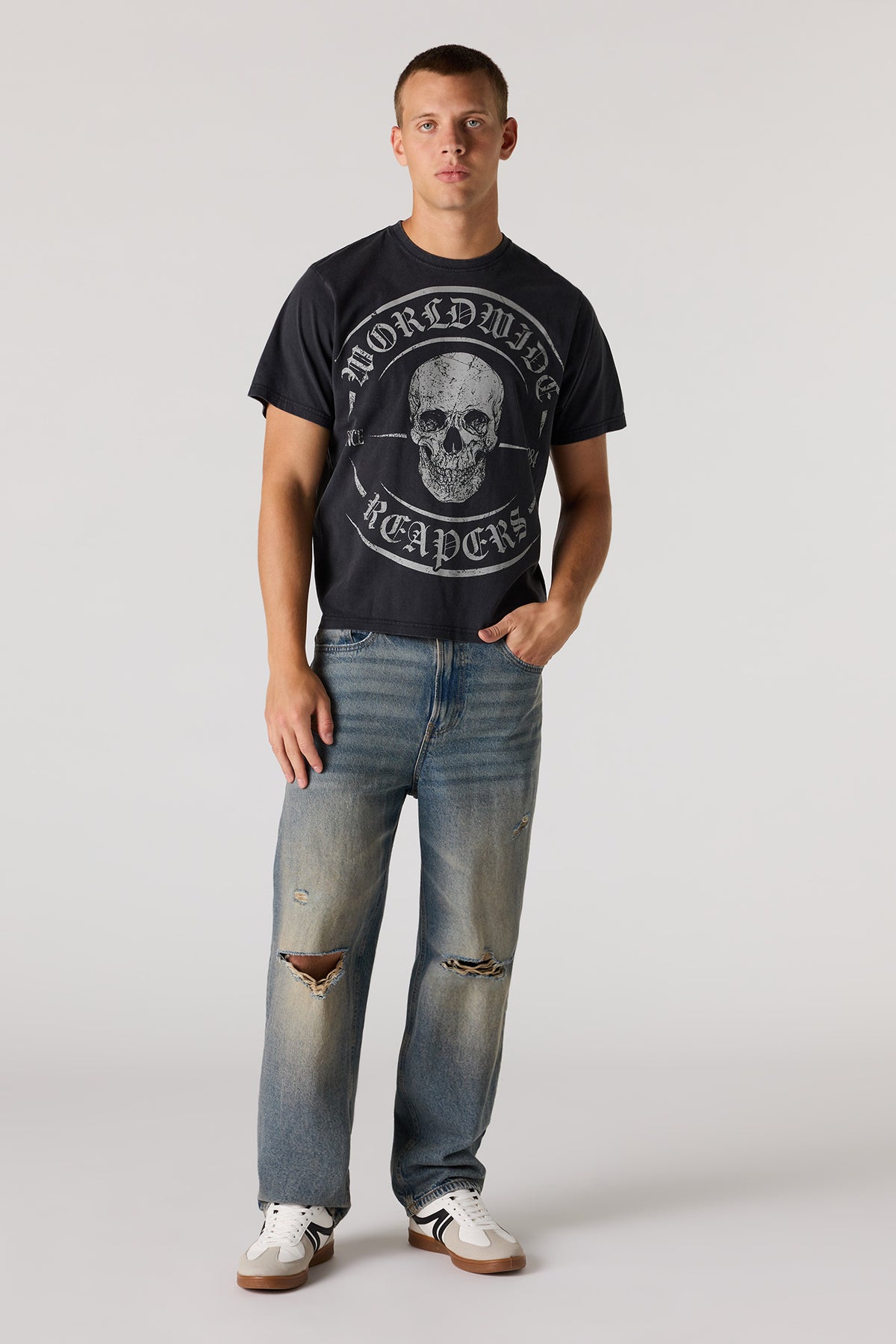 Alt View 3. Graphic Washed T-Shirt - Solid Black