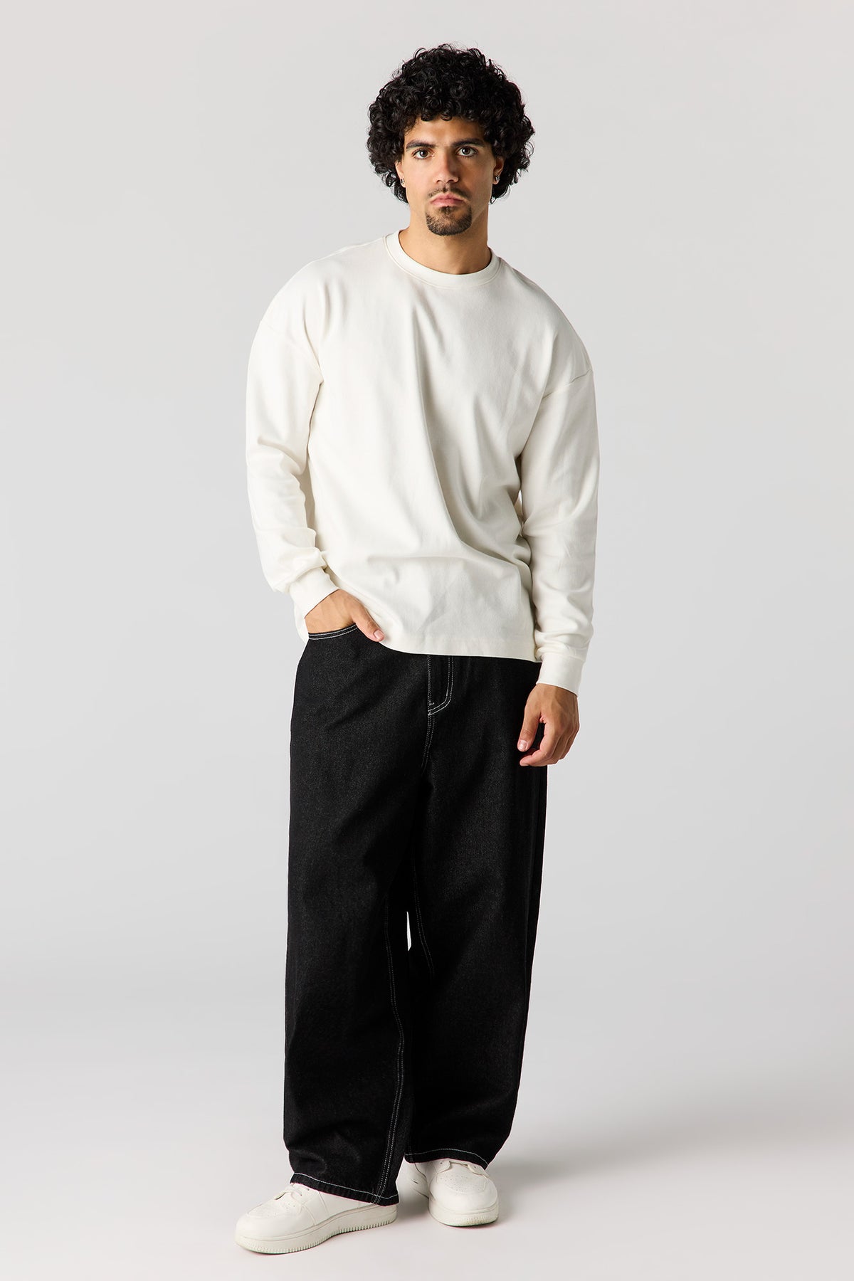 Alt View 3. Oversized Heavyweight Long Sleeve Top - White