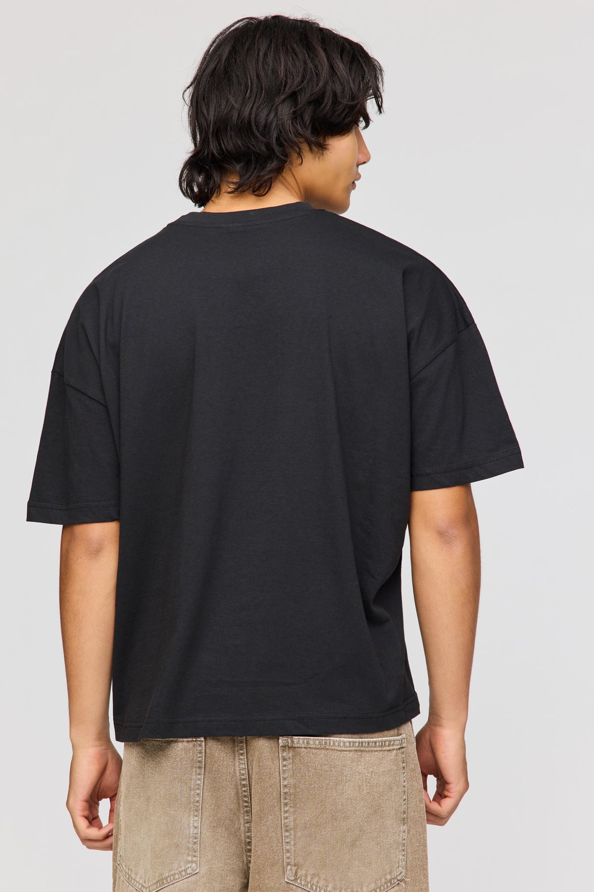 Vue alternative 2. T-shirt carré à imprimé Horror Movie 