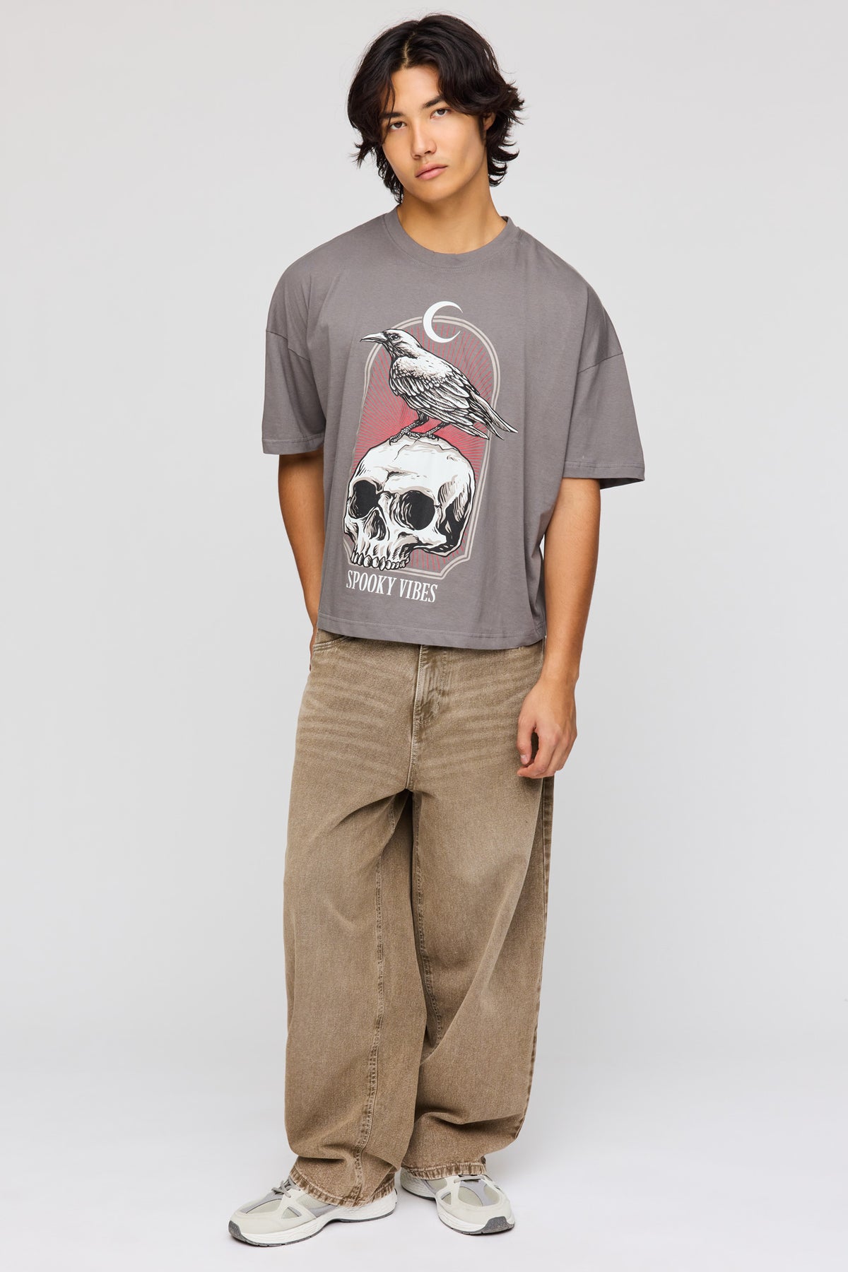 Vue alternative 3. T-shirt carré à imprimé Spooky 
