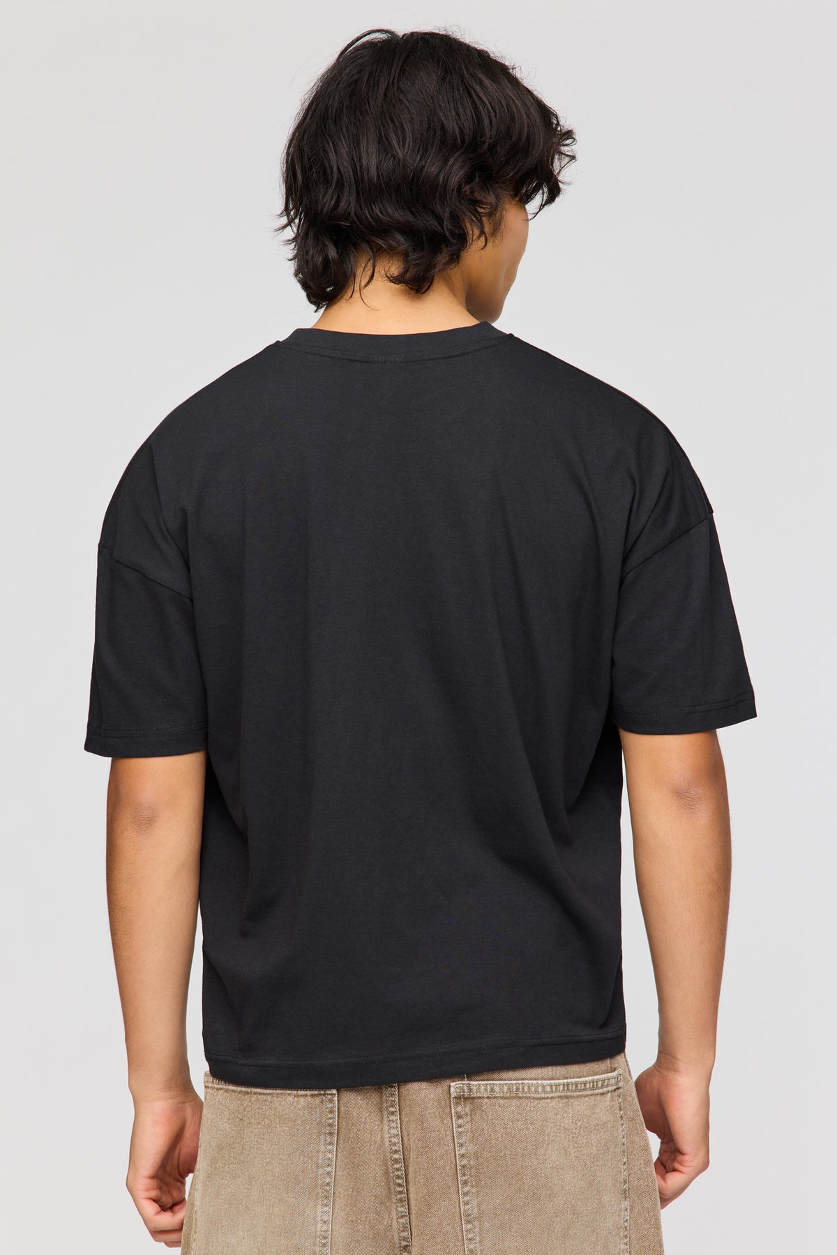 Alt View 2. Spooky Season Graphic Boxy T-Shirt - Black