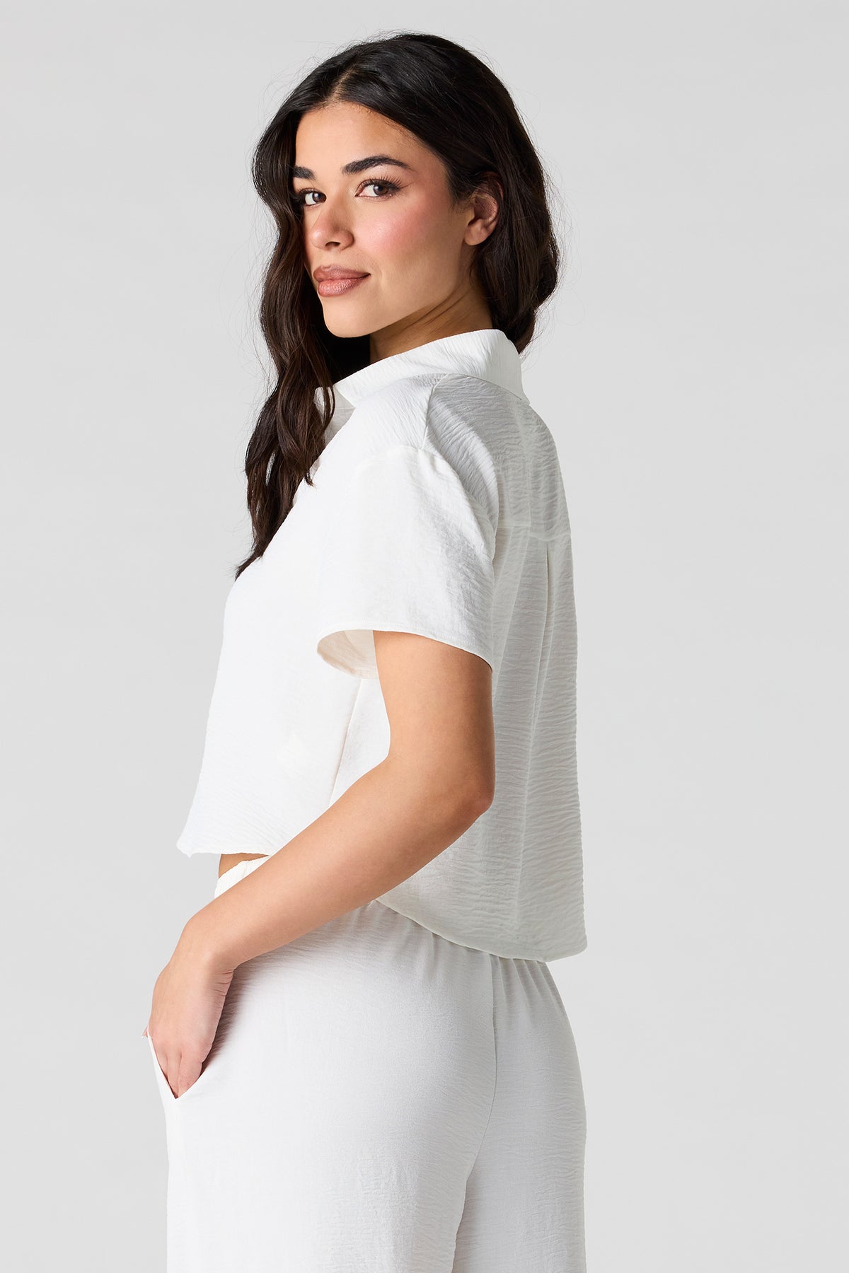 Alt View 2. Flowy Button-Up Top - White