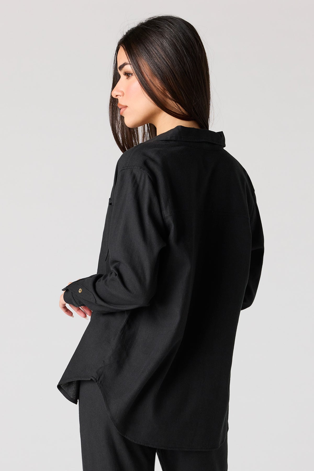 Alt View 2. Linen-Blend Button-Up Top - Black