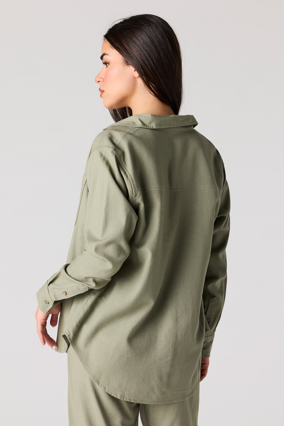 Alt View 2. Linen-Blend Button-Up Top - Dark Green