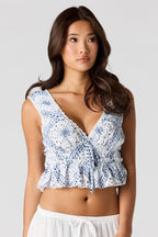 Camisole à volants avec attache à l'avant et col en V